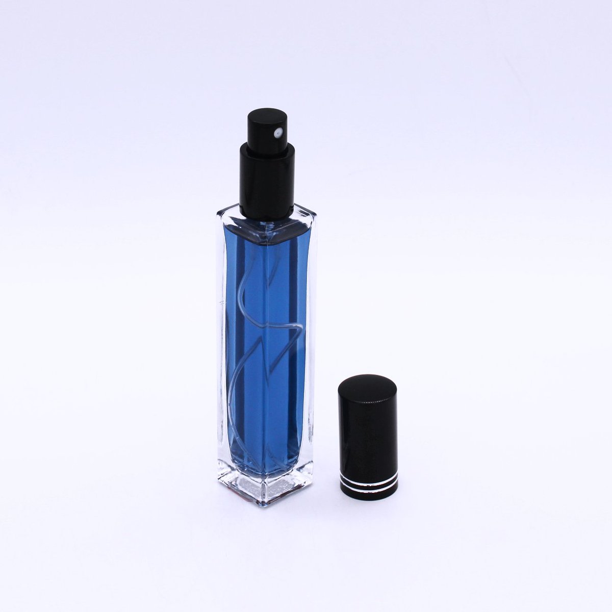 Huayi_lf's tweet photo. wholesale vintage transparent empty glass perfume spray bottle with screw pump sprayer and black cap,MOQ:10000PCS
#GlassPerfumeBottle #GlassPerfumeSprayBottle #PerfumeSprayBottle #EmptyPerfumeBottle https://t.co/4Fzt9jWHRW