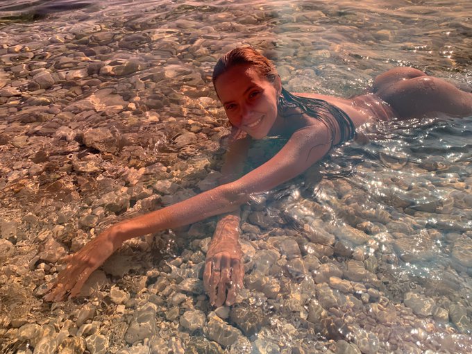 Who has the longest arms ever? 🤣 https://t.co/otlCkIcUe0<a href="/tag/nudemodel"class="tags"><span>#nudemodel</span></a><a href="/tag/nude"class="tags"><span>#nude</span></a><a href="/tag/erotic"class="tags"><span>#erotic</span></a><a href="/tag/nsfw"class="tags"><span>#nsfw</span></a><a href="/tag/eroticmodel"class="tags"><span>#eroticmodel</span></a>