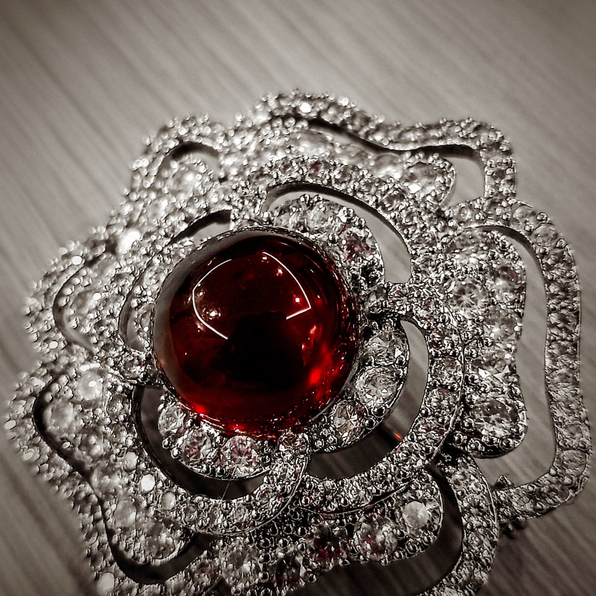 Jason5527's tweet photo. Half Red and Black Ruby📸📸
Snap by me

#RedandBlack #Ruby https://t.co/XY8RYF8vny