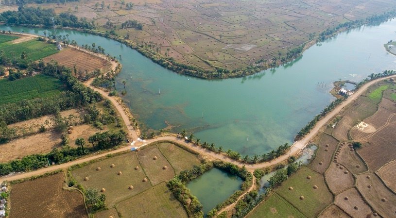 giz_gmbh's tweet photo. The #WaterScarcityClock shows the developing trends of global water scarcity between now and 2030. One of our projects in #India provides a good example of how GIZ is working to improve access to #water. @worlddatalab @IIASAVienna #WWWeek #SDG6 https://t.co/iUNEZdHf8r https://t.co/iOAQJP6bHd