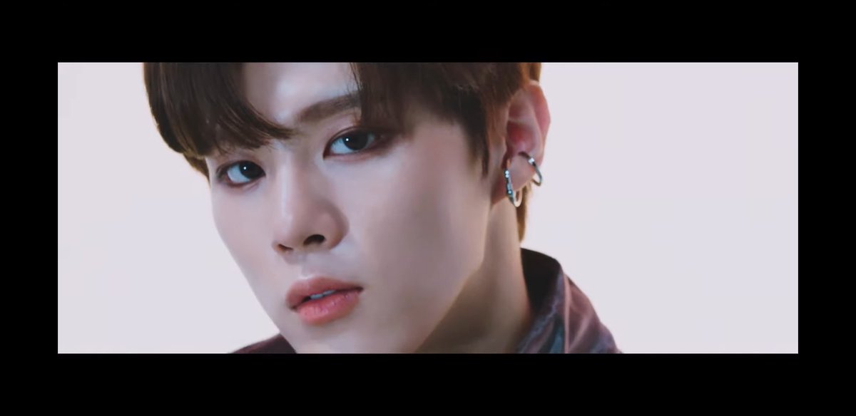 ttsamSK's tweet photo. ช็อตประทับใจในเอ็มวี คือไม่รู้อ่ะ เห็นแล้วจะร้องไห้ แงงงงงงง 😭😭😭😭😭😭😭😭 #X1_FLAϟH https://t.co/uz4Yo4Z3ki