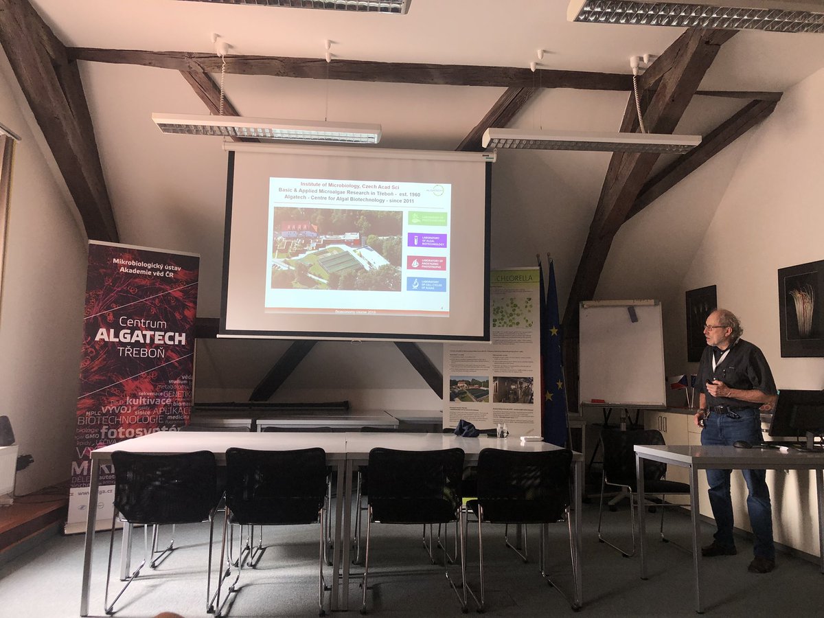 elena_delpup's tweet image. Today at the #ALGATECH #Laboratory of #Algal #Biotechnology, Institute of #Microbiology, Trebon (Czech Republic) #University of South #Bohemia @Ceskebudejovice @EuroleagueLife for the #Summer #School on #Bioeconomy 2019