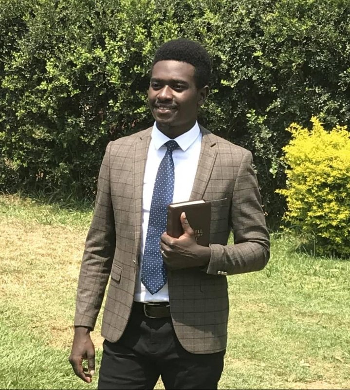 CLCEntebbe1's tweet photo. Never compromise with sinful ideas and practices, neither should you blend in with the people around you. Live up to God's standard of morality and not condone immoral behaviors even when the society is accepting.
#ProphetXavierAlpha
#LifeConvention21stSept19 https://t.co/IFCxZdidbZ