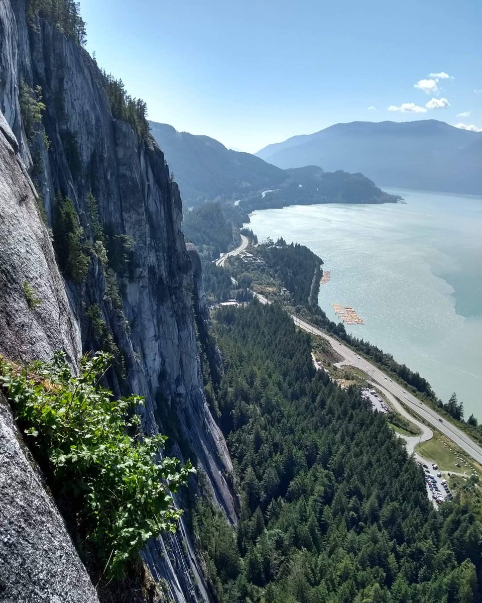 guymiscampbell's tweet image. The Grand Wall, Squamish Chief. Exhausting, terrifying, hard, awesome.