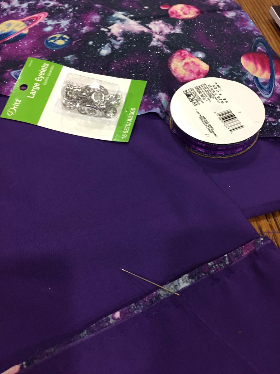 The_Odd_Family's tweet photo. Completed a little word free project tonight! I made a drawstring bag for my oldest gremlin. Theyโre not allowed backpacks in class and this is the solution. #sewing #crafts #madeathing https://t.co/f3aTaw5G37