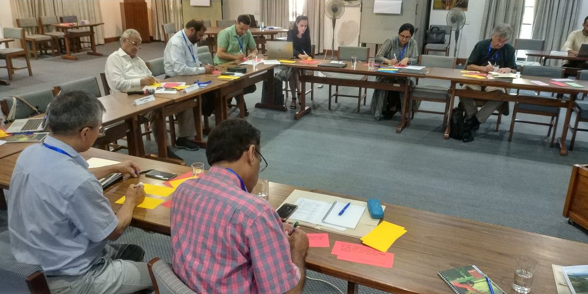 deb_comms's tweet photo. What are some opportunities and #challenges for #Regional #Collaboration in the Upper Indus Basin Network? Participants identify these on meta-cards which will set the pace for in the #UIBN @arunbshrestha @icimod @Wahid770 @faahmadpakistan @hinalotia #ClimateAction https://t.co/Uoy4lsJZMD