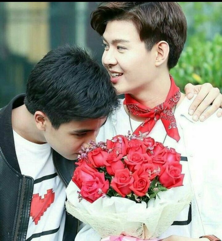 SandakooW's tweet photo. @TutorHeart1 @zee_pruk @Saint_sup @perthppe Perth Saint https://t.co/FdvGncbQI4
