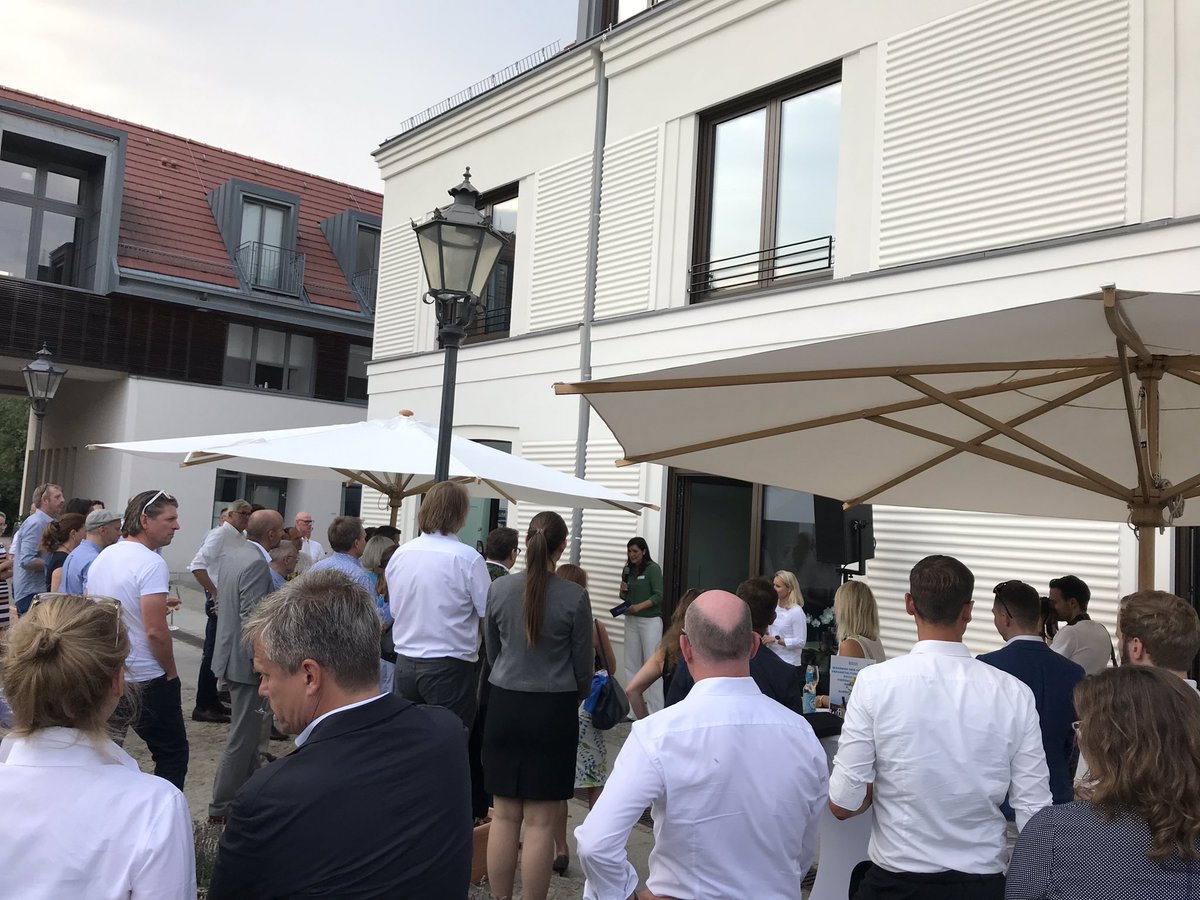 Gestern eröffnet: unser neues <a href="/Drees_Sommer/">Drees & Sommer</a> Büro in #Potsdam Viel Erfolg den beiden #powerfrauen die das verantworten: Melanie Weber und Franziska Vogelsang. Potsdam wächst, wir wachsen mit! <a href="/UnicornBerlin/">Unicorn Workspaces</a> #NewOffice #Brandenburg #coworking #BIM #innovation #Digital #lean