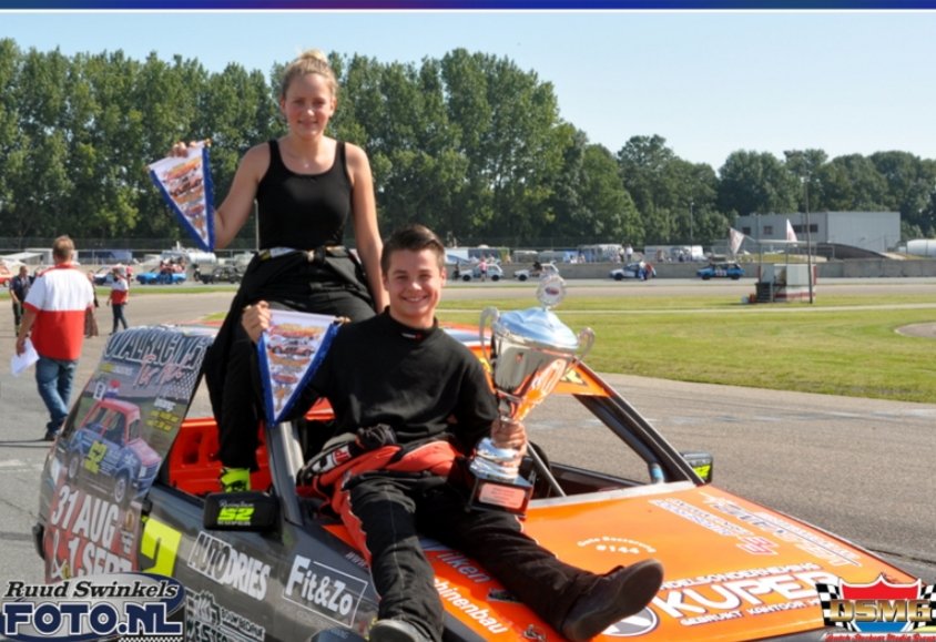 johnvantveer16's tweet photo. Dirt tarmac weekender for junior. Ase emmen p2 end of the day. Sunday nov lelystad, had to bring the walco trophy back for the juniors starlets. F2 juniors p1👍. Next sunday fac blauwhuis https://t.co/pCk4Bnf6gt