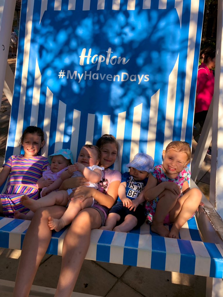 BeniF87's tweet photo. First time on holiday with all 6 kids. The triplets first holiday. Maybe the first set of triplets at Hopton? #MyHavenDays #Hopton #HolidayFirsts #Holiday https://t.co/5CJ7OEqDgr