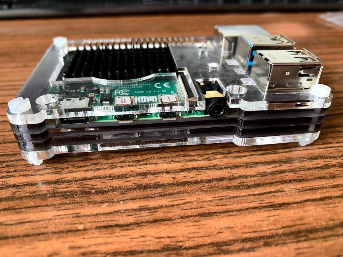 growdelan's tweet image. IMO najładniejsza obudowa do #Raspberrypi4 jaką widziałem - #Pibow Coupé 4 Ninja 😍