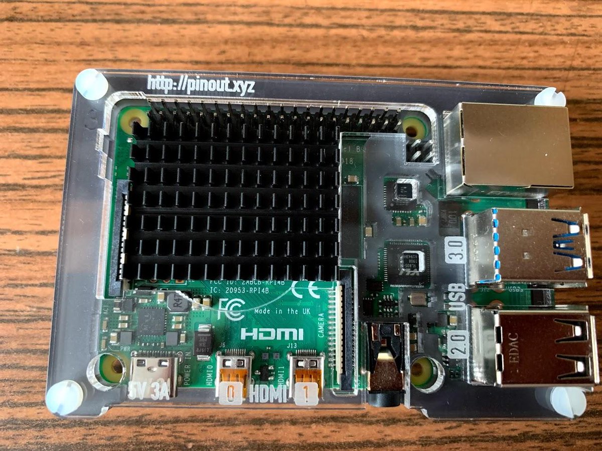 growdelan's tweet image. IMO najładniejsza obudowa do #Raspberrypi4 jaką widziałem - #Pibow Coupé 4 Ninja 😍