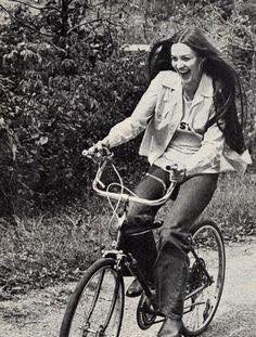 On this day in 1977 ( August 27th) Crystal began a four-week stay at #1 on  the Billboard country singles chart with 