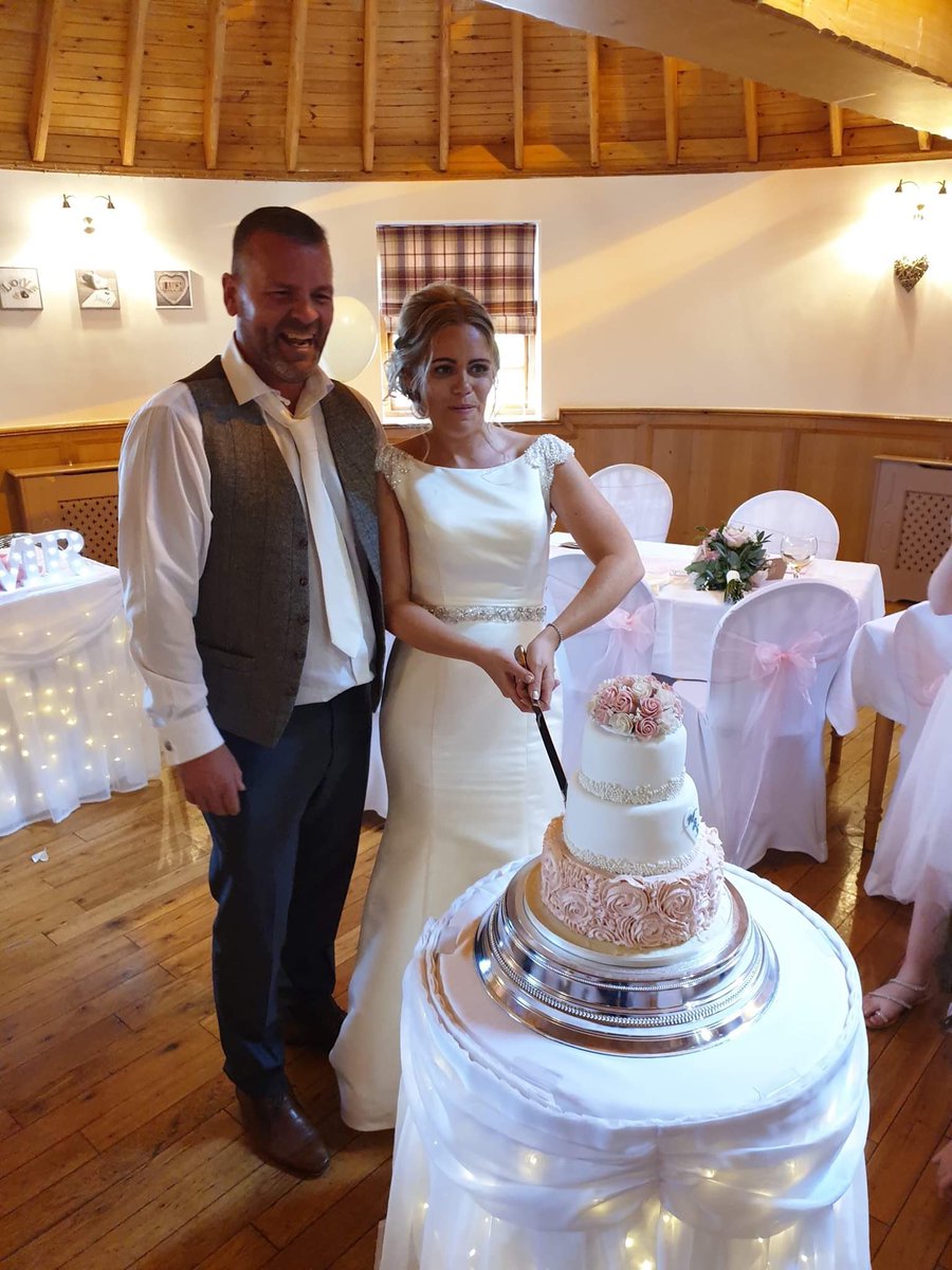 Three scrumptiously different tiers decorated with buttercream roses, pearls and handcrafted #sugarflowers #scottishweddingcakes #scottishbordersweddings #gretnawedding #gretnaweddingcakes #millforge #gretnagreenwedding #cakesscotland #cakesedinburgh #cakespeebles
