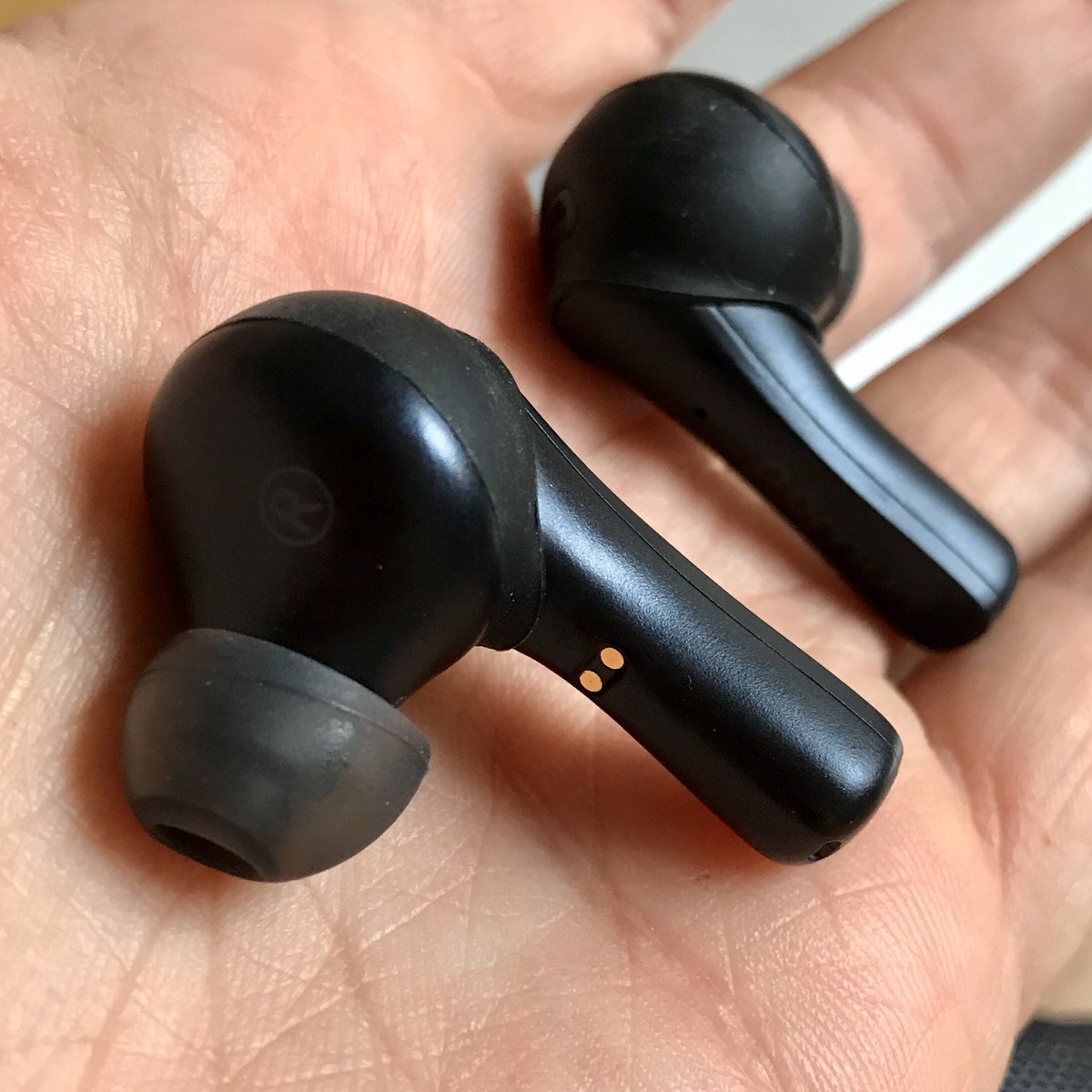 maxbesnard's tweet image. Une semaine que j’ai reçu mes #PamuSlide et vraiment hyper satisfait ! Le son est nickel, aucun souci de connexion avec l’iPhone, tenue irréprochable et surtout, surtout : super isolation 🔥 cc @ppgarcia75