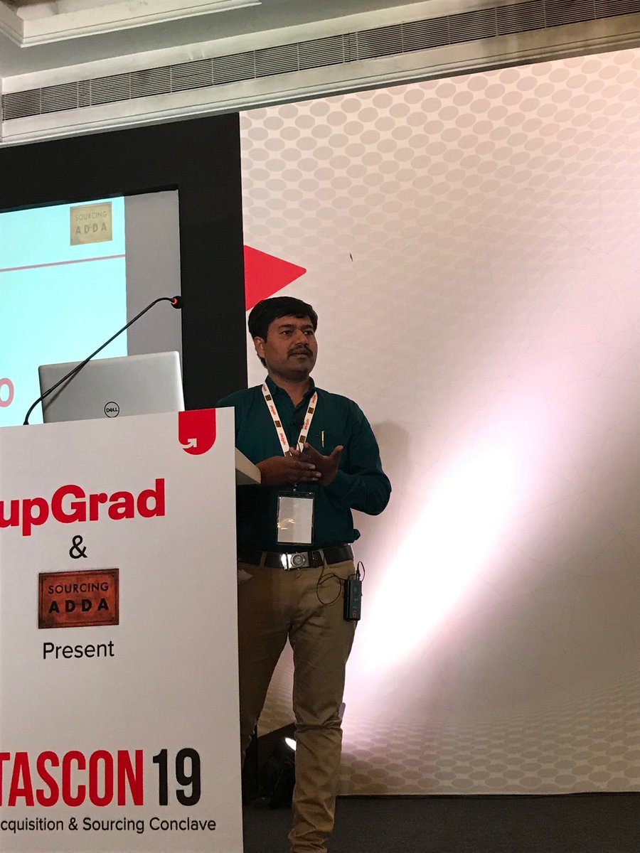 AshishPeshave's tweet image. Man of the hour - ⁦@Tatya_Kolage⁩ killing it as always.. #TASCON19 #Upgrad