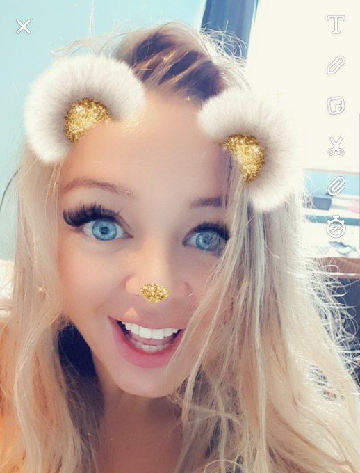 so.. I dont have my own snapchat, so I'll be doing a takeover on @theglamour_zone today at around 6.30<a href="/tag/girlongirl"class="tags"><span>#girlongirl</span></a><a href="/tag/bsx"class="tags"><span>#bsx</span></a>