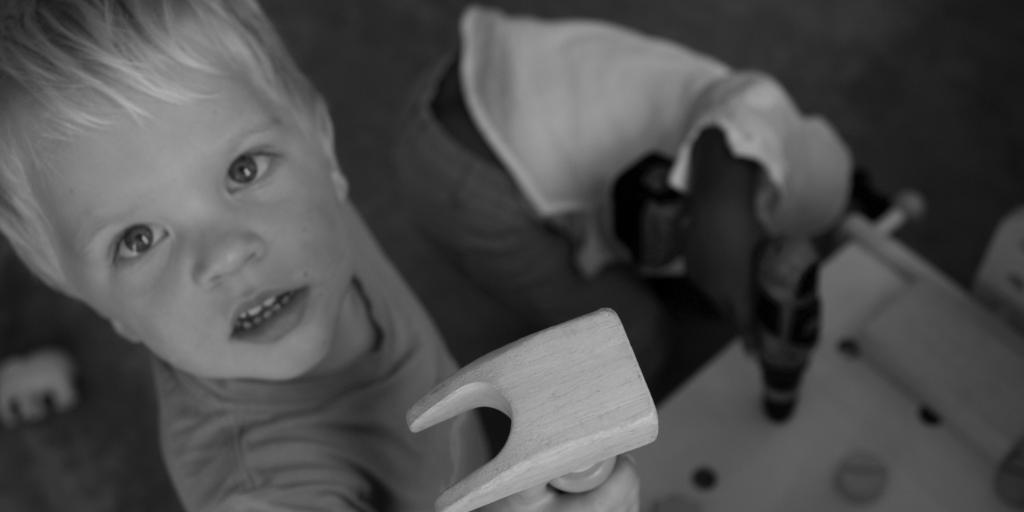 little boy toy hammer