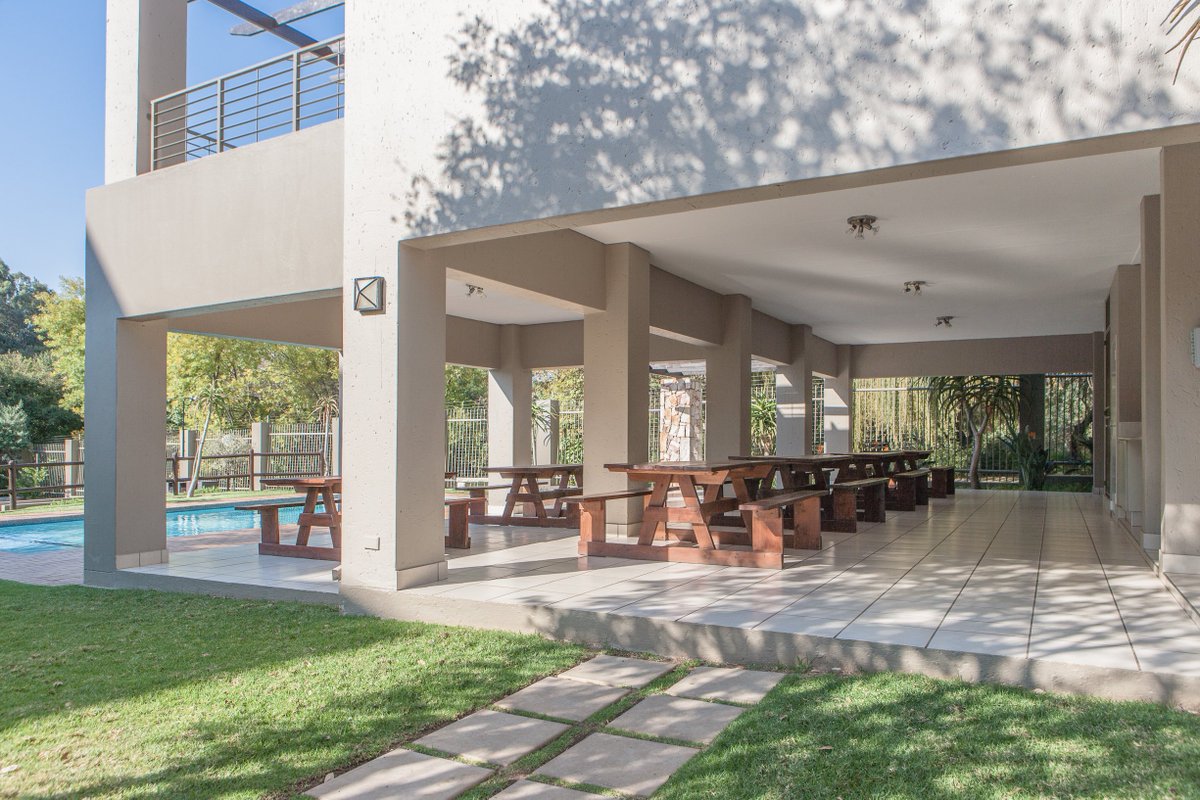 RelianceAuction's tweet image. STUNNING STUDIO APARTMENT IN SECURE COMPLEX
CURRENTLY RUNNING AS AIRBNB

WANT THIS PROPERTY IN PAULSHOF??

For 'INFO PACK' comment with your email and contact number below, or contact Jacqui on 067 047 9292