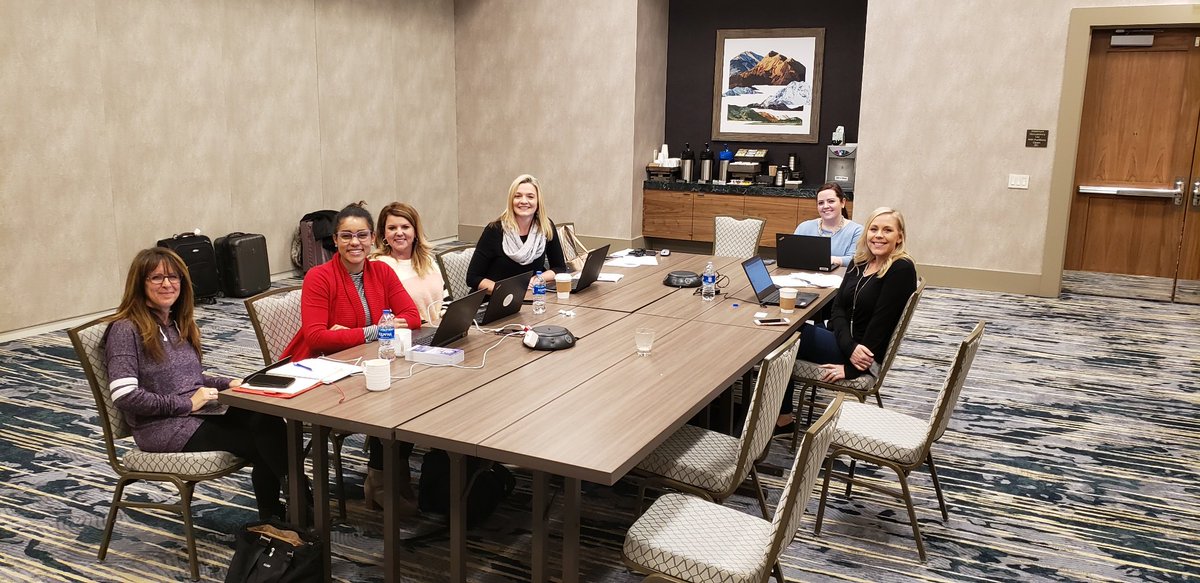eyecareleaders's tweet photo. This #ThankfulThursday is dedicated to the dream teams at @metroconn, @HelmsBriscoe and @gaylordrockies for their incredible #partnership throughout the planning process and onsite at our annual ONE User Summit. We can't thank you all enough! #ECLSummit https://t.co/UrGVzQEuRc