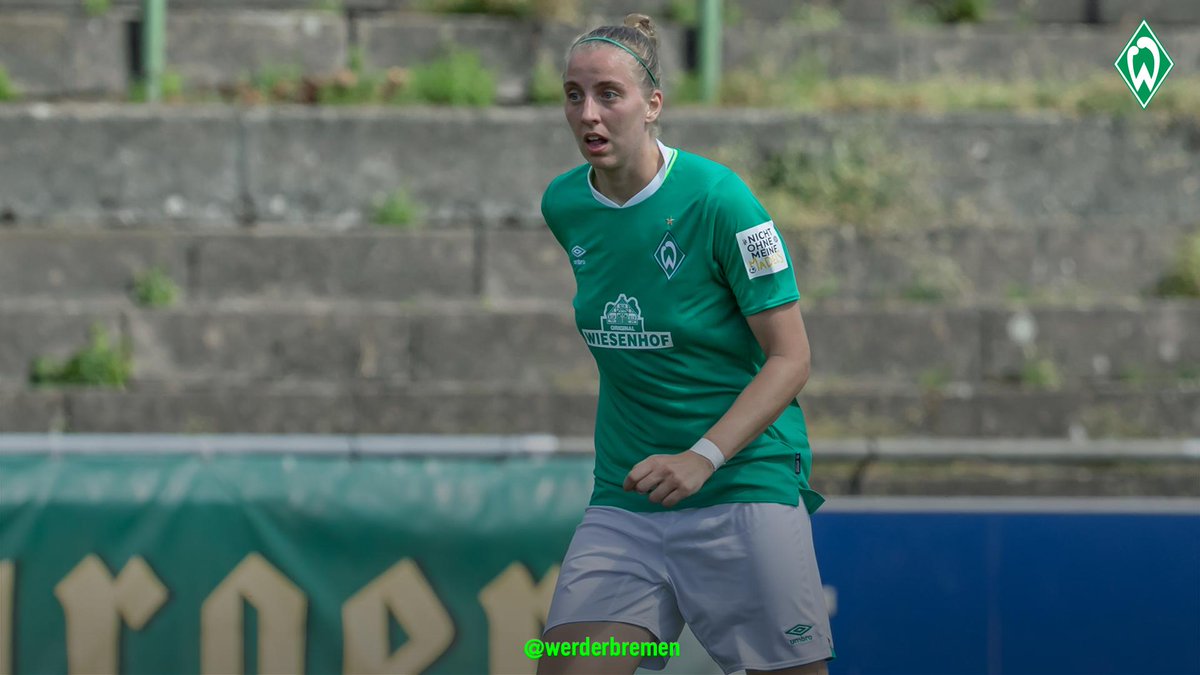 werderfrauen's tweet photo. Es geht zum @oefb1904 für Katharina #Schiechtl 🤗
Julia #Kofler und Adina #Hamidovic sind auf Abruf nominiert.
Noch mehr News von den #Werderfrauen
👉 https://t.co/n8Ue8hV88y https://t.co/adcZYOelFI