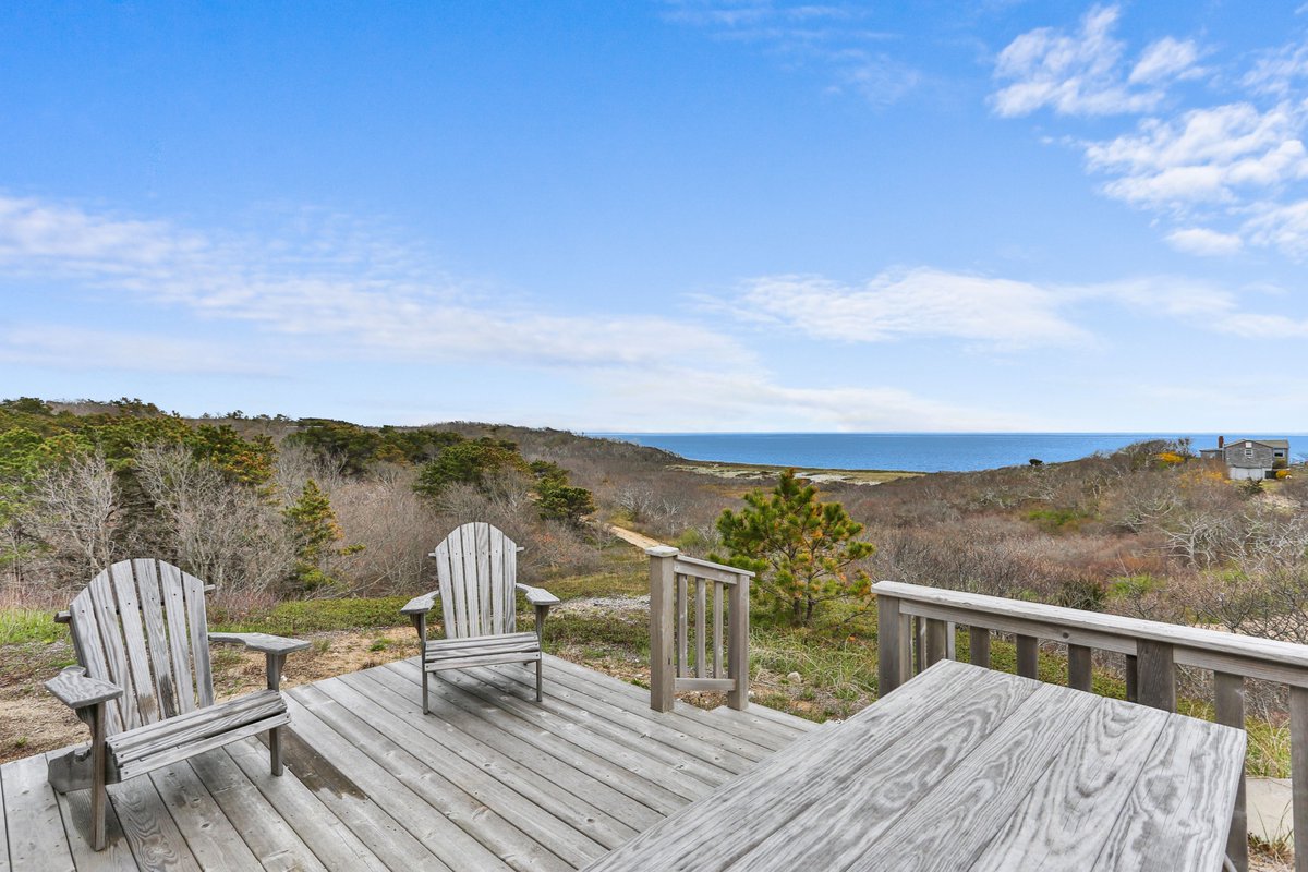 Looking for a way to soak up the last bit of summer? Spend the night at the seashore! Did you know Cape Cod National Seashore has vacation rentals? Reservations are available now through the end of October. See them here: nps.gov/caco/planyourv…

#FindYourPark