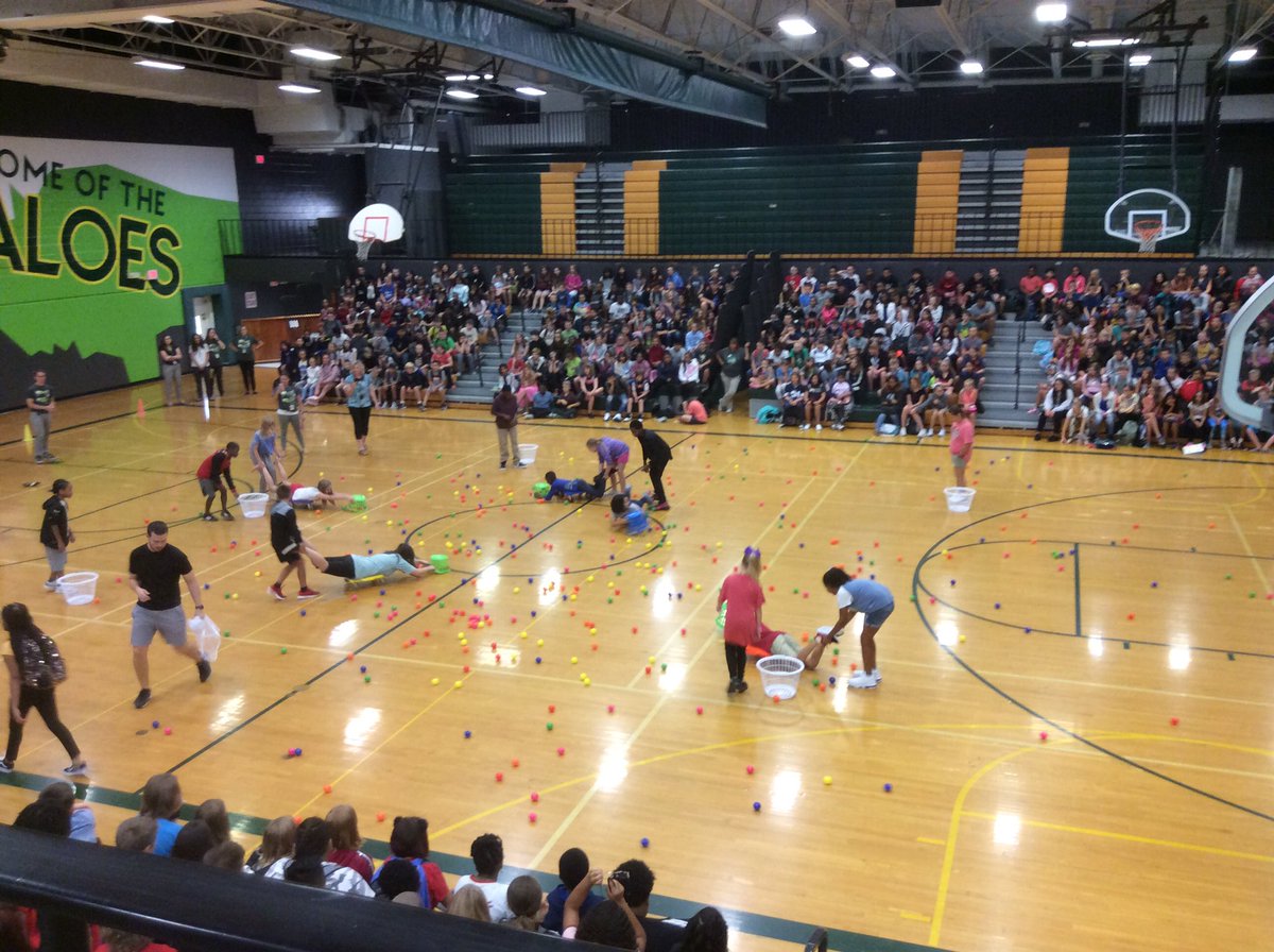 LShelton_Tech's tweet photo. Getting things started on day two by teaching the students early just how competitive the #bridgerbold teachers are, regardless of the task #isdstrong (Also #bluecrew was the first to beat the teachers in a relay scooter race!!) https://t.co/ygqXG47yKp