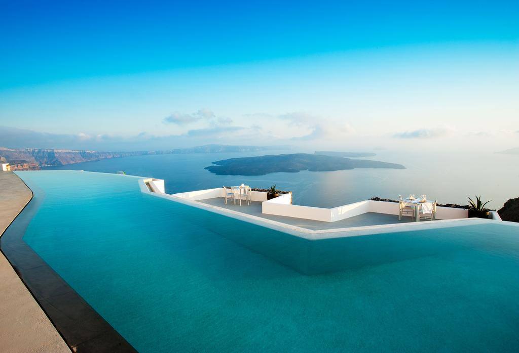 honeymoon_dream's tweet photo. #InfinityPoolgoals ❤️ Taking a dip in the impressive infinity pool at @GraceHotels #Santorini overlooking the breath-taking views of the Santorini Caldera 😍☀️🏊♀️
Request a quote: https://t.co/zR4bGJSLVh #Gracesantorini #infinitypool #honeymoon #sunsets https://t.co/xc32q9x2ZM