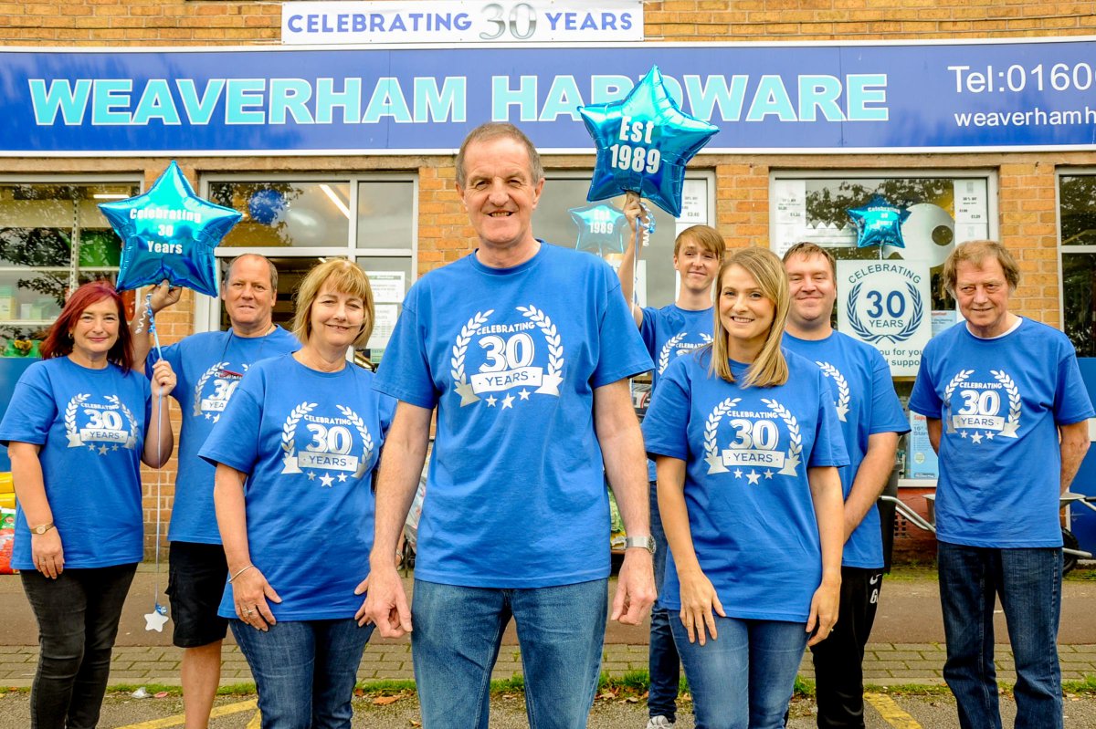 Family firm Weaverham Hardware thanks community for 30 years of support dlvr.it/RBH92w