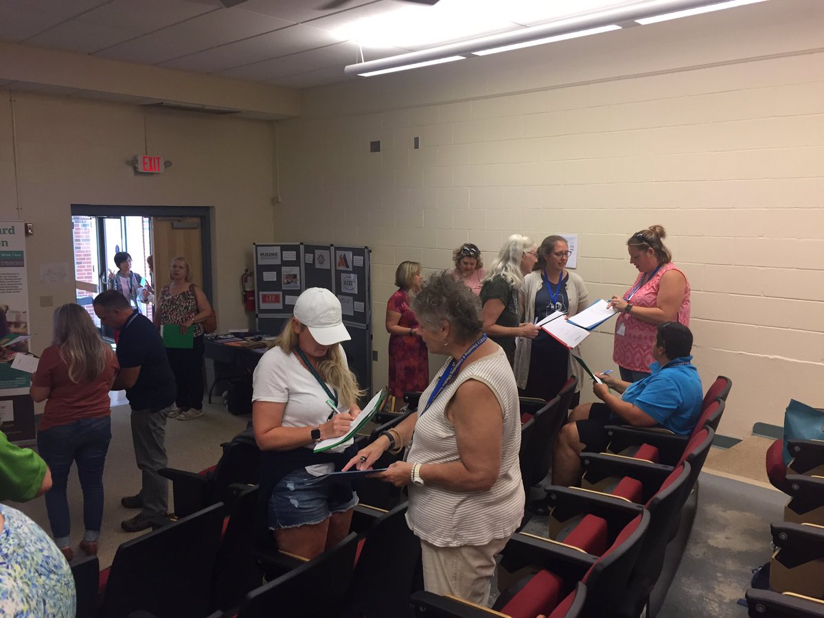 Lizzy Douglas tweet media