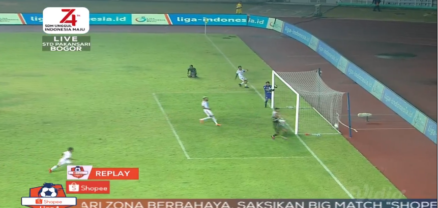 Indosiar's tweet photo. @pstni_official @BaliUtd 73' Abduh Lestaluhu yang terpeleset berhasil mengarahkan bola ke arah gawang Bali United!
@pstni_official 1 vs 1 @BaliUtd
#ShopeeLIGA1
#PSTIRADay
#BaliUnitedDay https://t.co/C6buNbIWYb