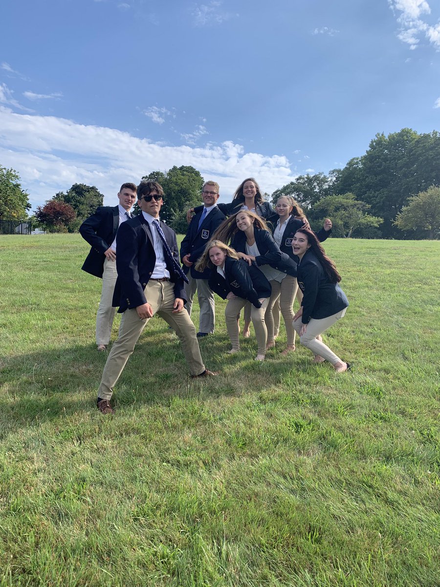 Danvers_DECA's tweet photo. Celebrating our officer pictures with a pool party... and some gardening #fun #inthesun https://t.co/zuDrQafWjq