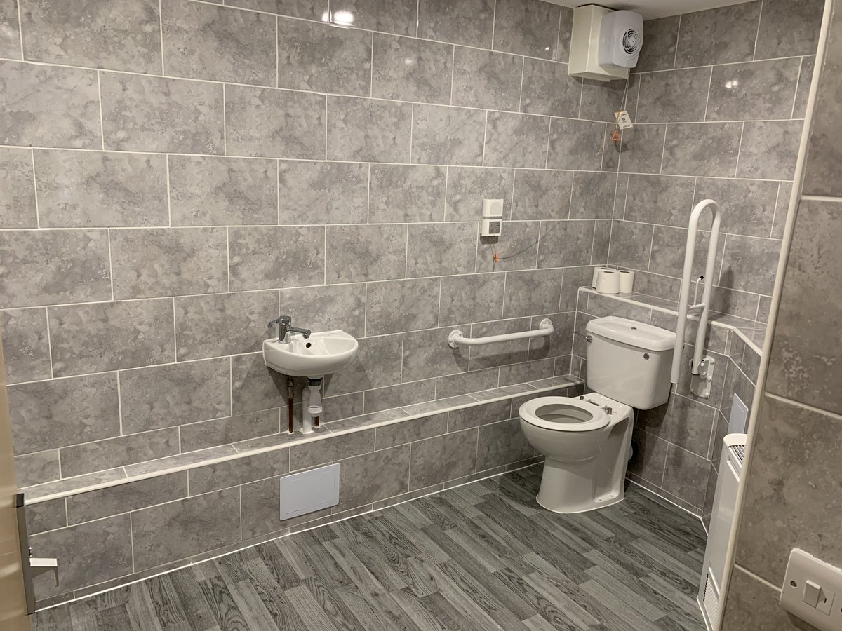 WayneKennyMPS's tweet photo. Tweedsmuir Refurbishment handovers yesterday improving customers lives and communities. @MuirGroupHA @muir_property #welldoneall https://t.co/pxGkzCnSUS