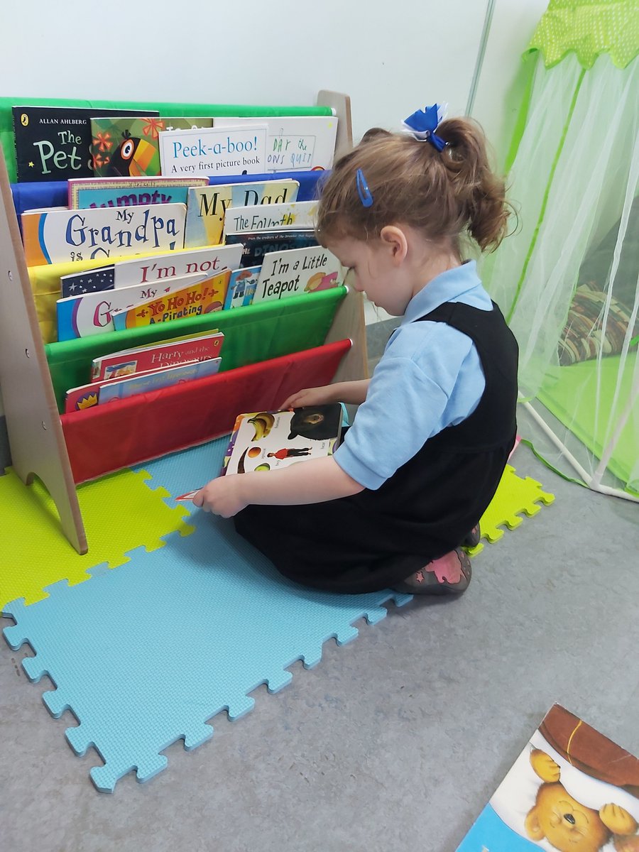 catriona017's tweet photo. @FWPSCnursery C is enjoying school, been some overwhelming moments for her but she is doing well settling in to her new routine. Want to say thank you again to the staff who helped this transition go as smooth as possible 😊 https://t.co/VOf04fW3SZ