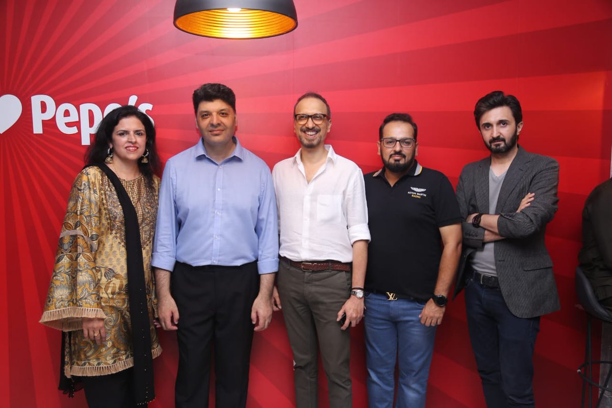 HoardingC's tweet photo. PEPE’S is UK's largest food chain and their doors are finally open for Karachites. @pepes.piripiri.pakistan
#PepesPiriPiriPakistan #KarachiLaunch #lovepepes #Phsolutionspk @jj #Sheheryarmunawar  #YBQ #14thAugust #IndependenceDay #MunirHussain #pepespakistan https://t.co/9DFwyUoSVM