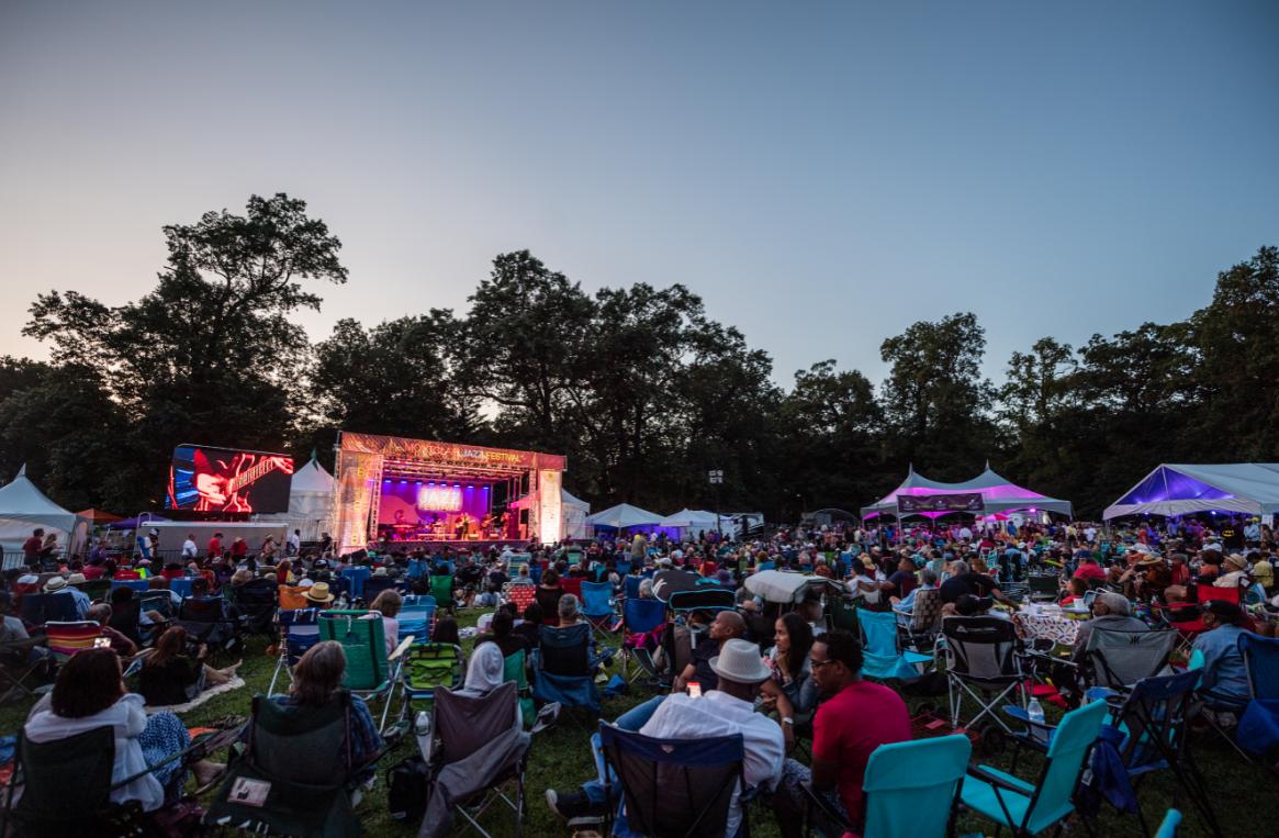 cprmms's tweet photo. The Garden State's largest music festival just celebrated its 10th anniversary, #MontclairJazzFestival. Produced by #JazzHouseKids, an organization dedicated to educating children through jazz. One of our favorite events of the year.
#cpr #cprled #videoroadshow #jumbotron https://t.co/25kGs1kpoO
