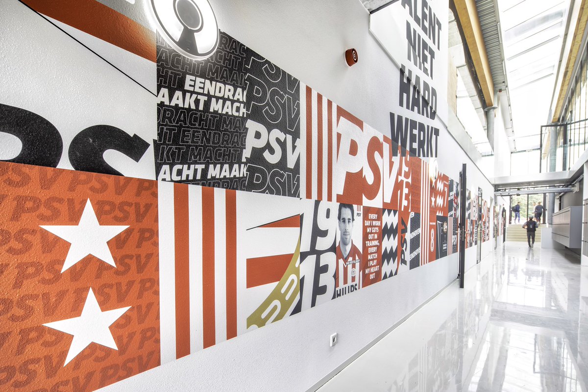 PSV's tweet photo. ‘Dit gebouw is een mijlpaal in de historie van PSV’ 😍 https://t.co/5u7NPtMIlZ