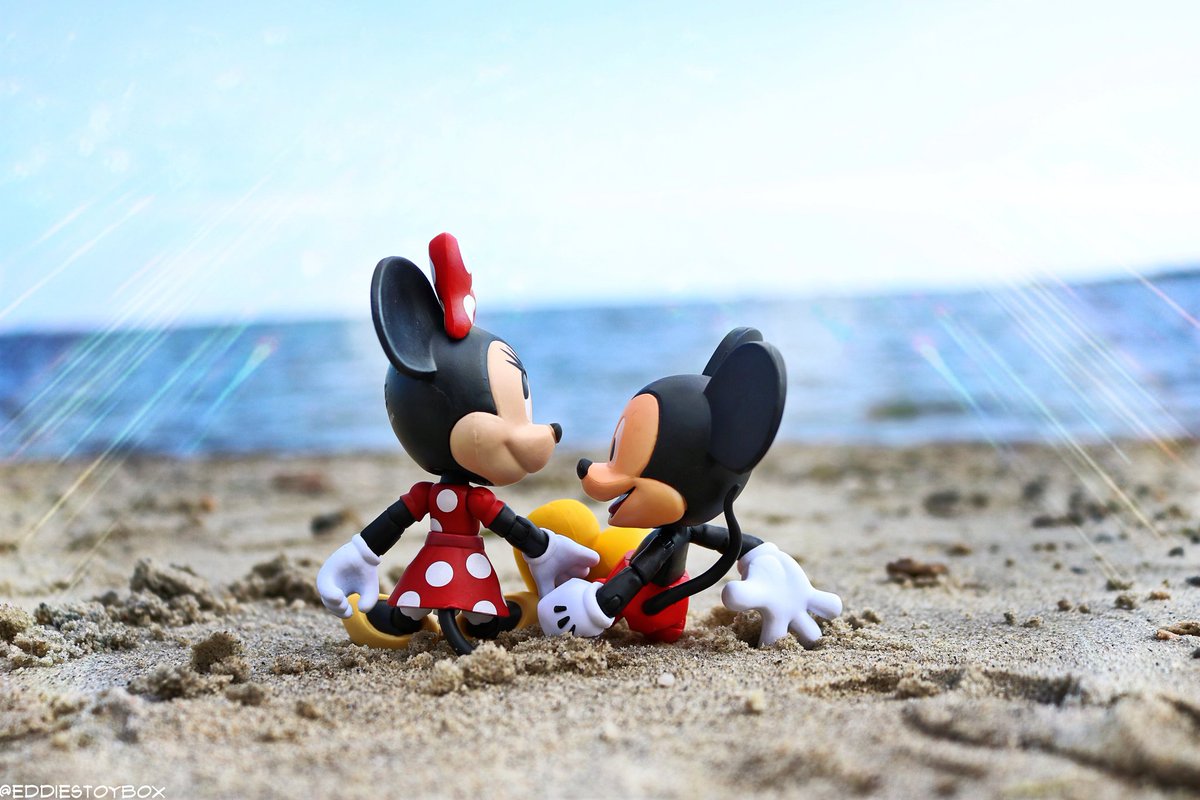 edattheparks's tweet photo. Summer lovin happened so fast... #disney #minniemouse #mickeymouse90 #disneyworld #waltdisney #MickeyMouse #toyphotography #mickeymouseshorts https://t.co/37w71M6YgC