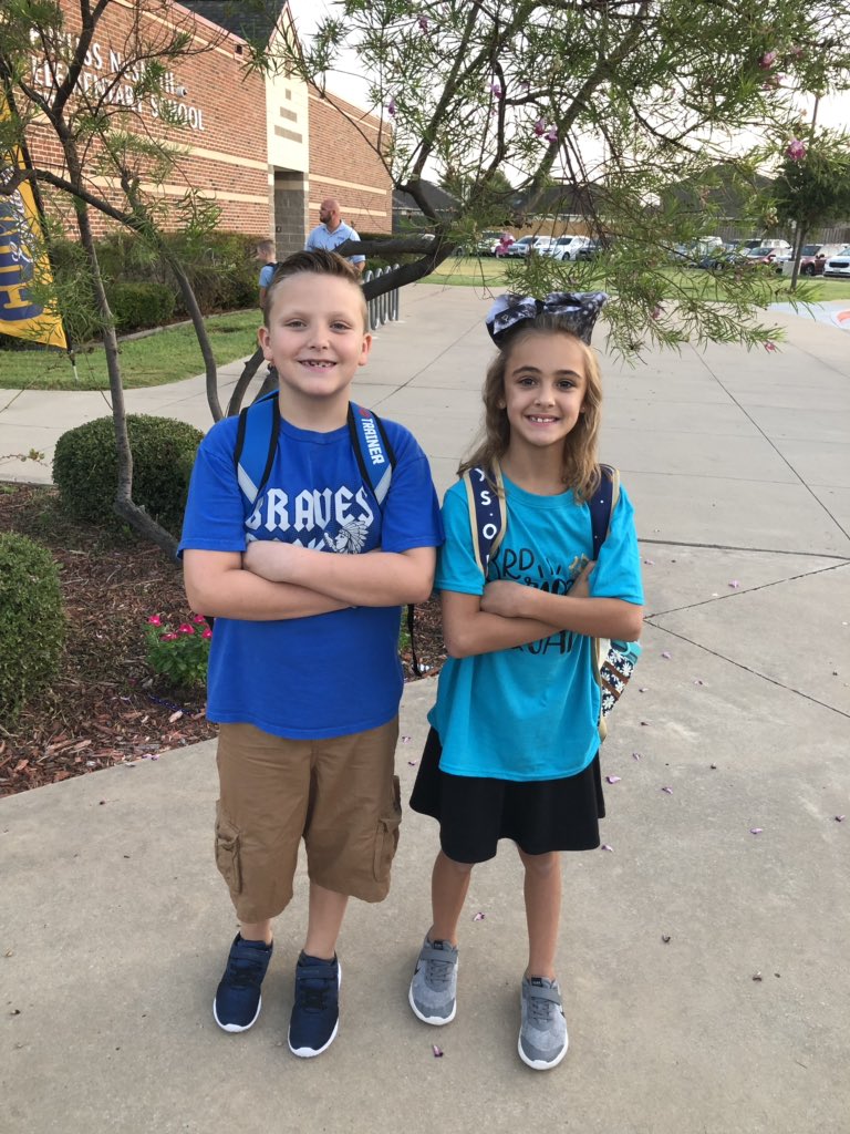 Aliciasyoung's tweet photo. Skylar, Preston, and Addy headed to their first day of 2019-2020! #firstdaybraves https://t.co/hvFy1OaeS0
