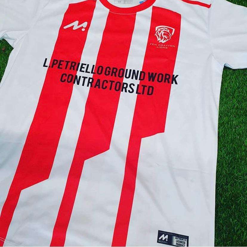DraytonFc's tweet photo. First New Kit Sponsored by L.Petriello Groundwork Contractors LTD. Thanks guys and thanks to @maccasports for this beaut 😍🦁🦁 https://t.co/8qAYFXHNUw