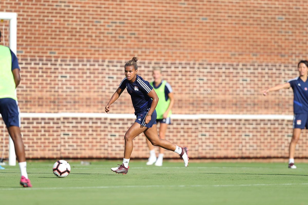 Training ✅ First <a href="/OLfeminin/">meg</a> game tonight 🙏🏾 #WomensICC