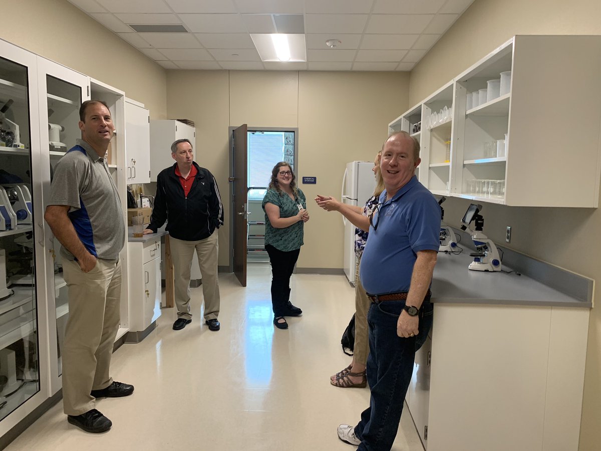 parisitp's tweet photo. @EMSISD science teachers reviewing safety protocols in the prep room! Shout out to our chemistry for teachers leading the training. @EMScurriculum #emsisdSCIENCE #emsproud https://t.co/WY65nteeHP