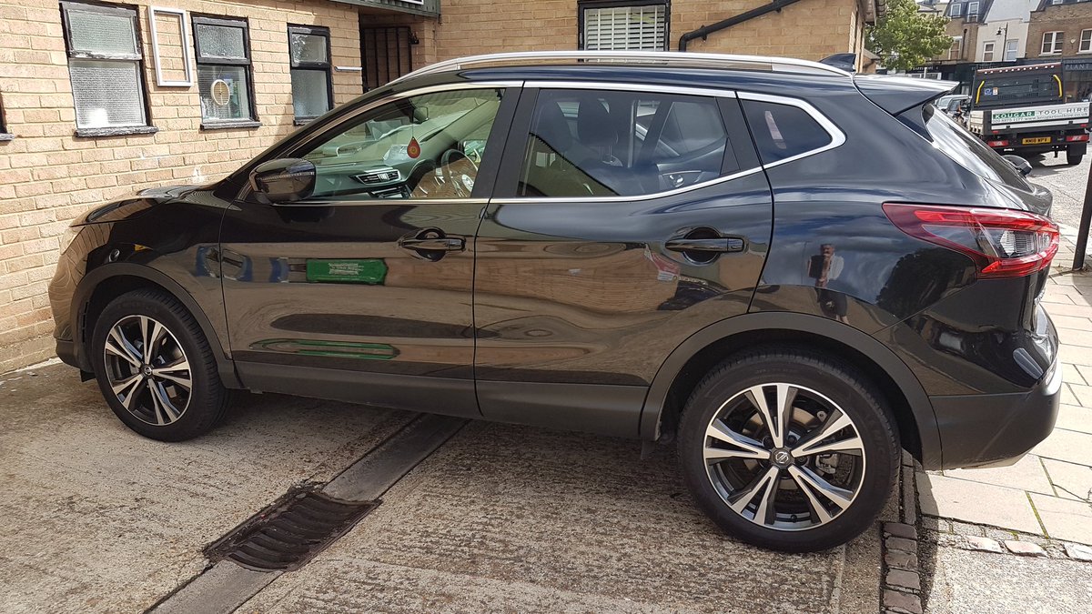SextonsLondon's tweet photo. When you partner falls pregnant with twins and you have committed to a new @NissanUK #Qashqai the solution is a @Multimacseat with 2 #Minimacs https://t.co/Wl2AMYwiAm