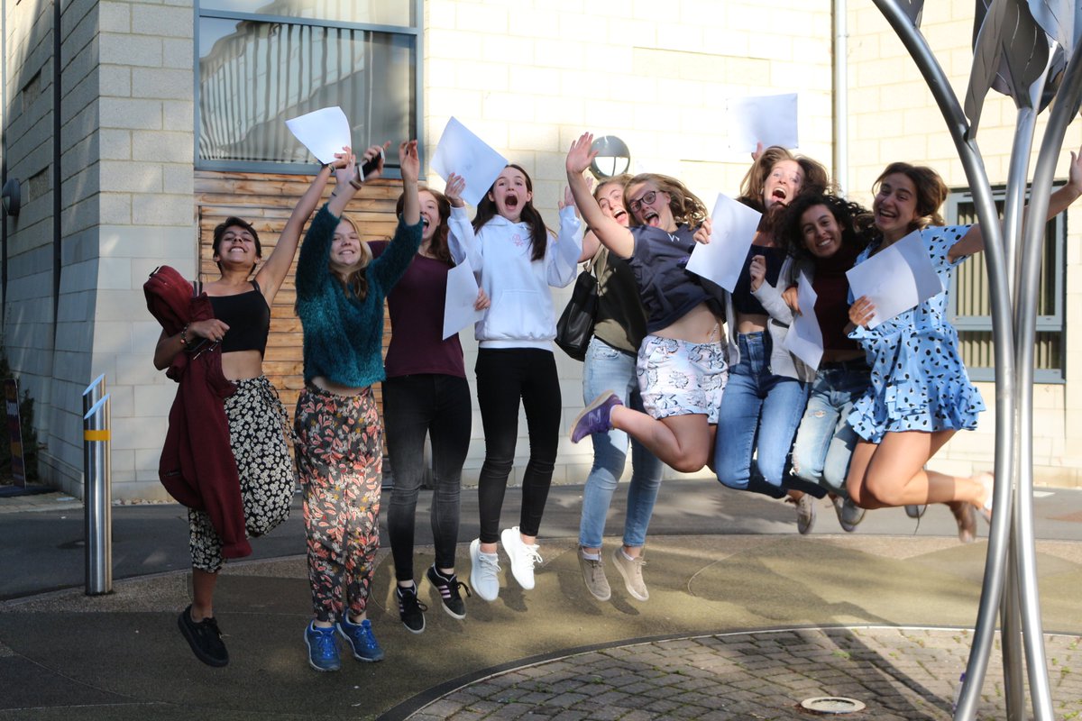 OxfordHighSch's tweet photo. We couldn't be more proud of our A Level students this year! 41.9% of all grades achieved were A*, with 77.1% A*-A and the A*-B range very happy at 92.2%. Read the full story here: https://t.co/cV8ikjeYn2 #alevelresults2019 @GDST https://t.co/w8H4Q58b7k
