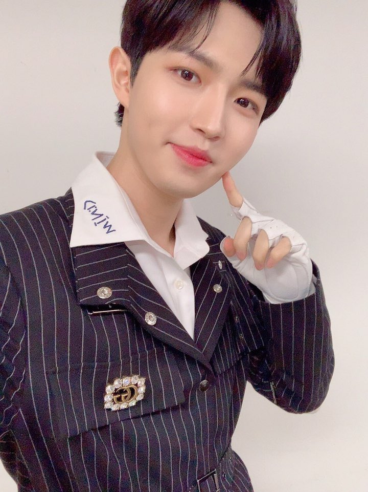 bolkokpretty's tweet photo. 14 김재환 https://t.co/kQ6XHU3kGX