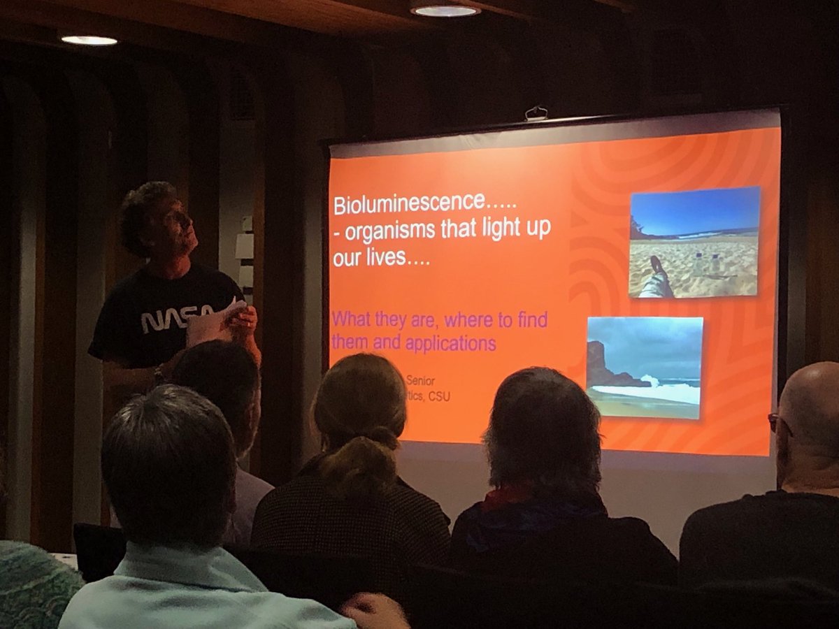 HeatherCavanagh's tweet photo. Second talk at Science in the Pub tonight - Nigel Urwin talking about bioluminescence in water in the Camden Haven. Another great talk. https://t.co/DOqDRKjvYv