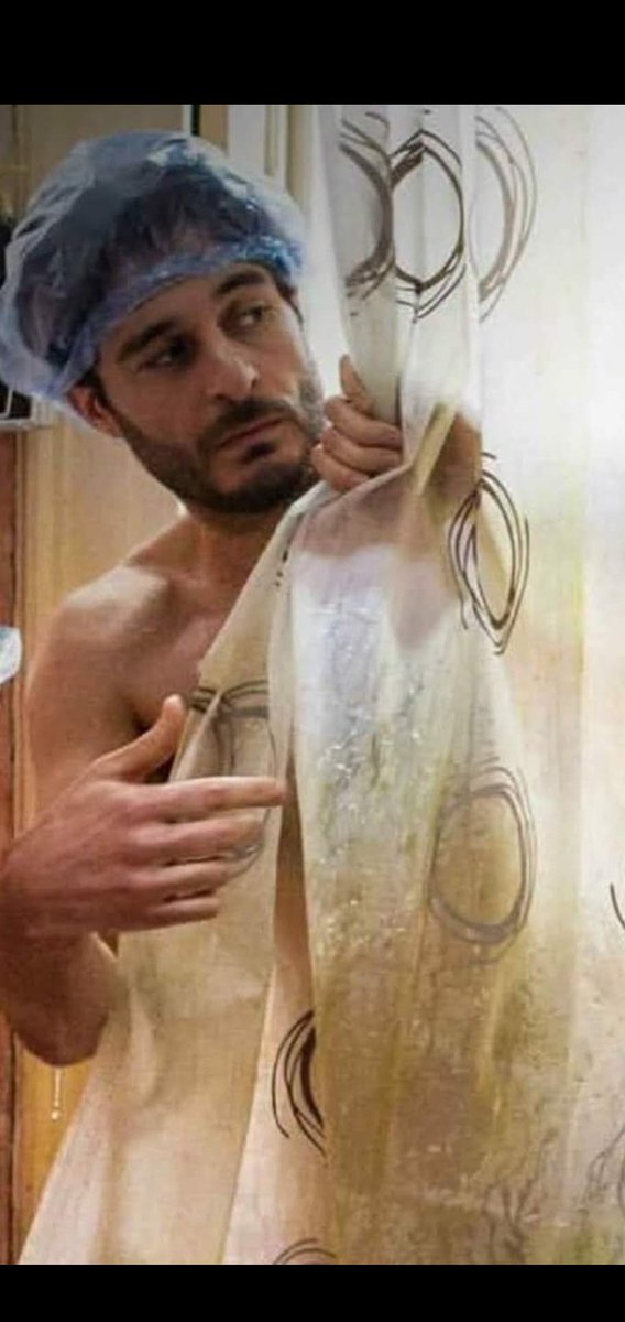 Helenatimida21's tweet photo. Ehy!! Un attimo e sono pronto per la grigliata!! Aspettatemi!! 🌞🌞🥩🥩🍖🍖🍓🍓🔥🔥🍽️🍽️ #BuonFerragosto @LinoGuanciale #L_A 💙❤️ https://t.co/F0FAWuokZF