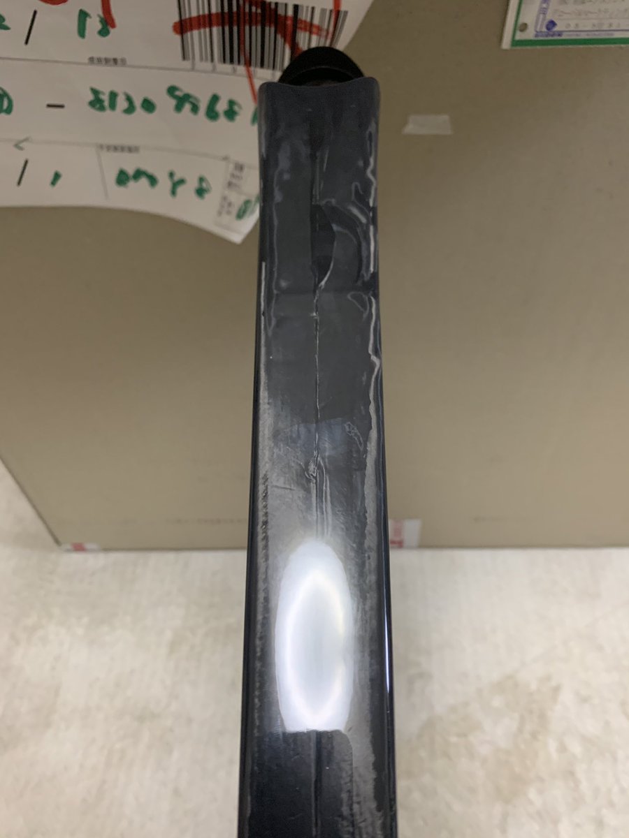asao_asas's tweet photo. kone track届いたけど。
マットブラックじゃないし。
塗装が雑すぎて萎えてる。 https://t.co/jCBKFnCF86