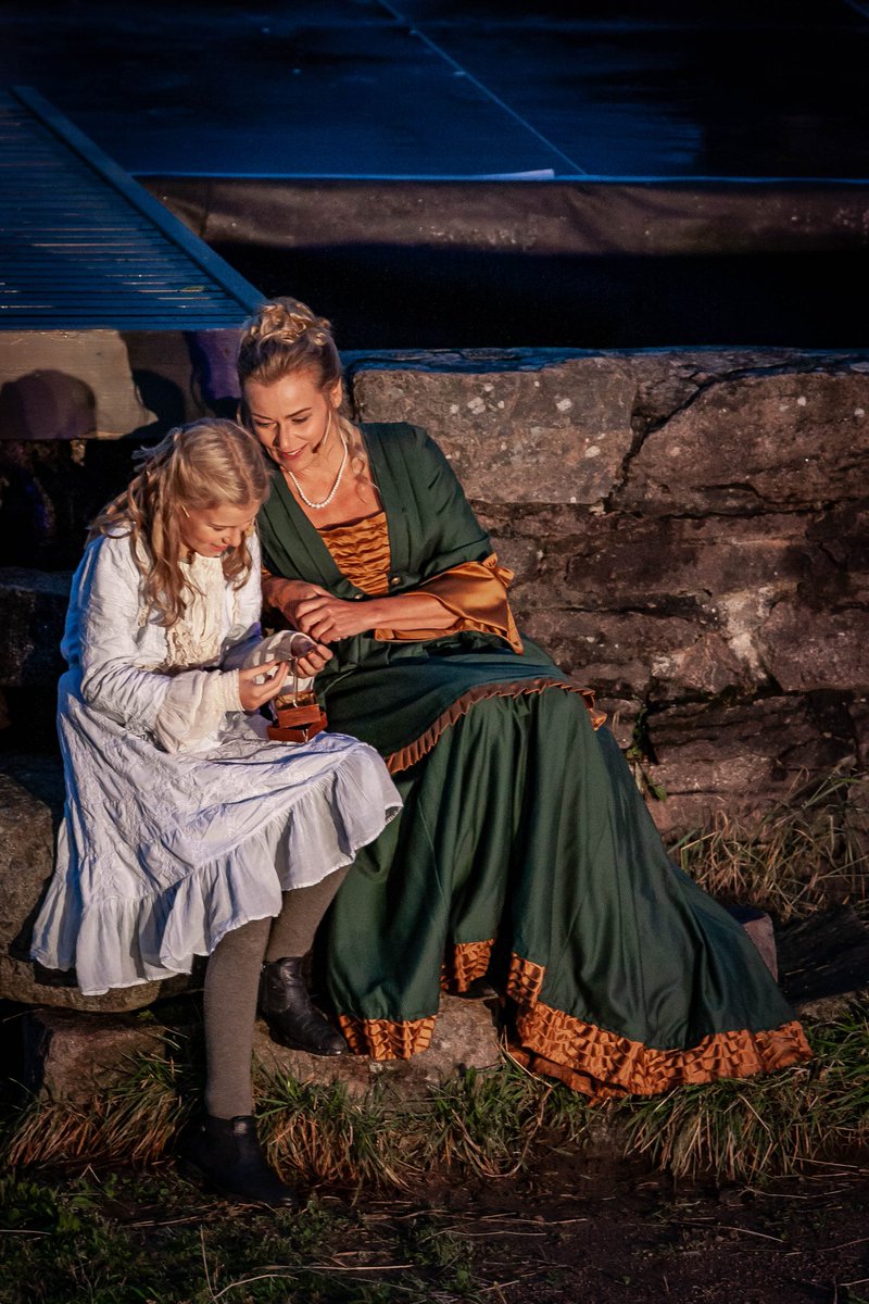 Maridalsspillet's tweet photo. Har du ennå ikke sett den spektakulære forestillingen med Line Verndal​ i hovedrollen som Katharina? 

Vi spiller til og med lørdag 17. august. 

Sikre deg billetter på:  https://t.co/pWP6oBqMvp

Foto: Nina Skramstad

#maridalsspillet #spel #oslo #lineverndal #maridalen #bryllup https://t.co/LSWDQVO4M8