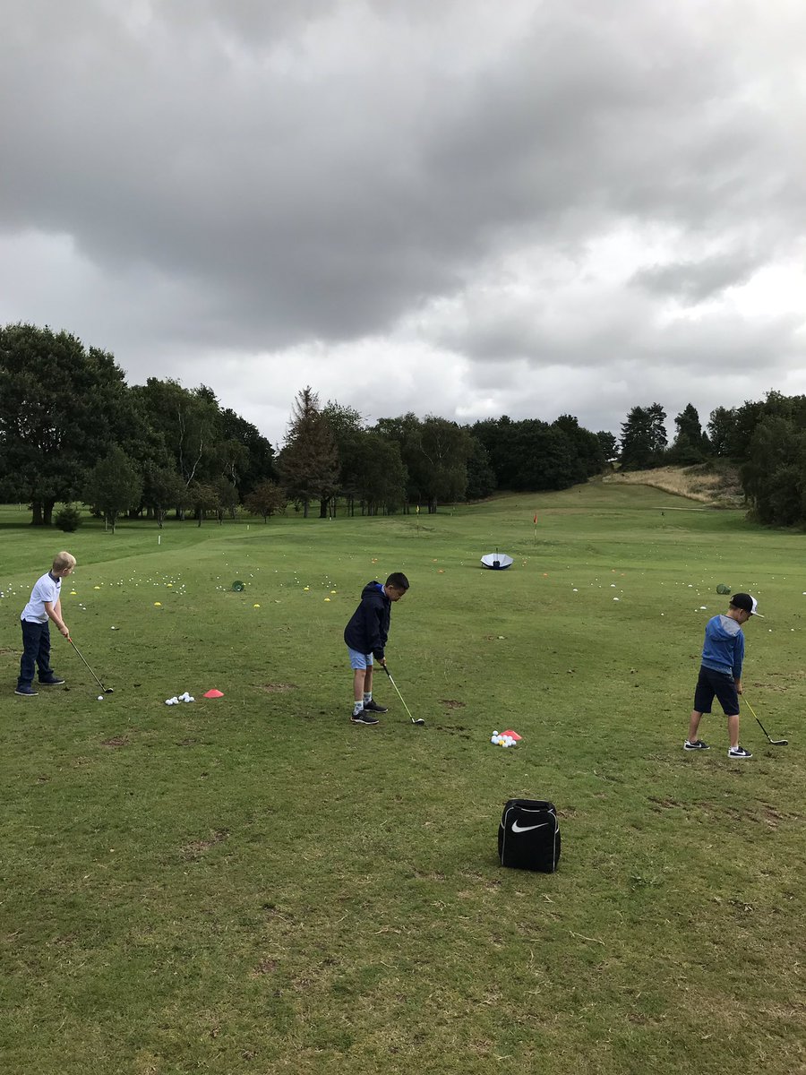 GolfStourbridge's tweet photo. It might not look it but itβs definitely a lot nicer weather than yesterday! Itβs Junior Funday here today. Weβve had golf balls in the baskets and umbrellas broken already! #juniors #juniorgolf #golf #pga #pro #juniorfunday #stourbridge #Thursday #ThursdayMotivation https://t.co/sz4z2fYsYQ